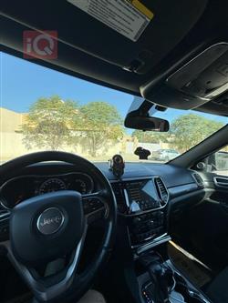 جیپ گراند شیرۆکی